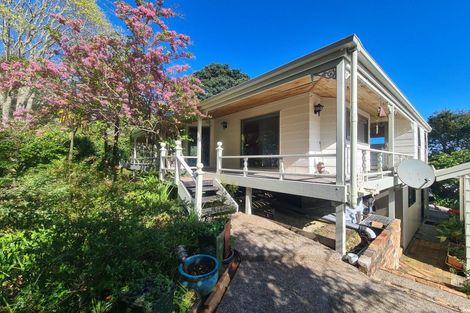Photo of property in 195 Driving Creek Road, Coromandel, 3506