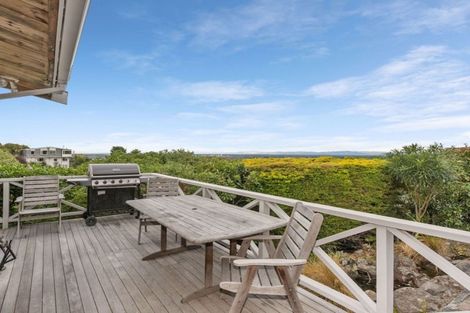 Photo of property in 33 Janice Place, Mount Pleasant, Christchurch, 8081