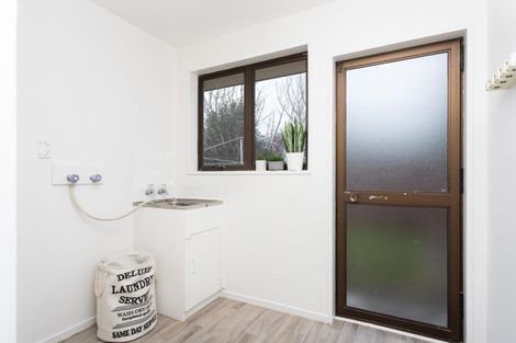 Photo of property in 32 Royal Park Drive, Parklands, Christchurch, 8083