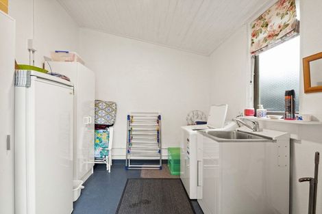 Photo of property in 241 Bay View Road, Saint Clair, Dunedin, 9012