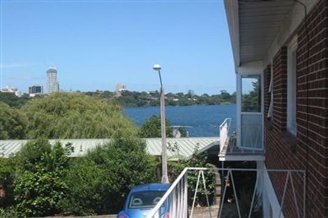 Photo of property in 7/34 Kitchener Road, Milford, Auckland, 0620