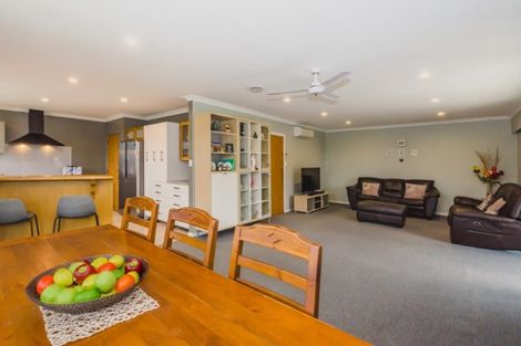 Photo of property in 184 Manly Street, Paraparaumu Beach, Paraparaumu, 5032