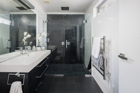 Photo of property in 142 Saint James Drive, Huntington, Hamilton, 3210