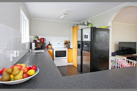 Photo of property in 67 Hobart Crescent, Wattle Downs, Auckland, 2103