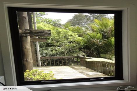 Photo of property in 35 Reynolds Place, Torbay, Auckland, 0630