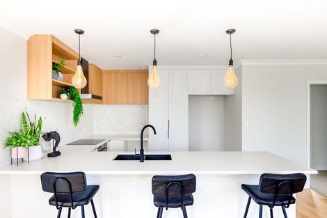 Photo of property in 21 Ruru Street, Waikanae, 5036