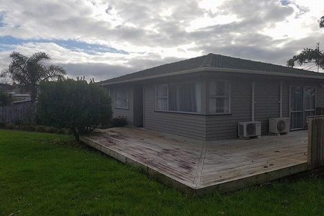 Photo of property in 36 Kirby Street, Glendene, Auckland, 0602