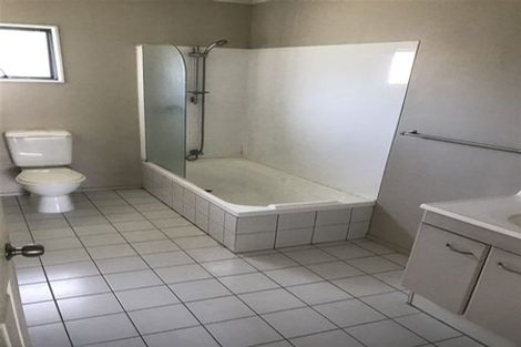 Photo of property in 26 Carlas Way, Ranui, Auckland, 0612