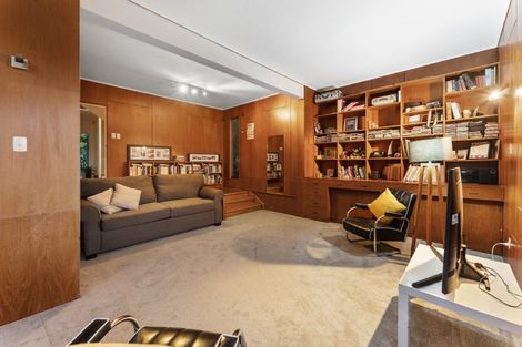 Photo of property in 212a Whites Line East, Waiwhetu, Lower Hutt, 5010