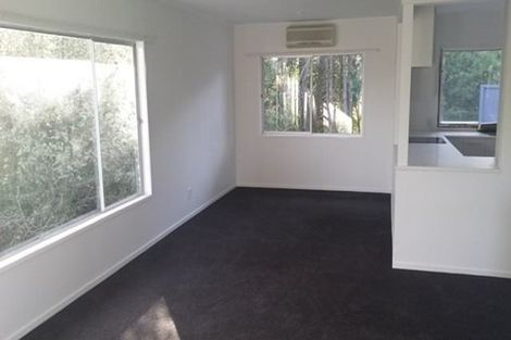 Photo of property in 27 Park Hill Road, Birkenhead, Auckland, 0626