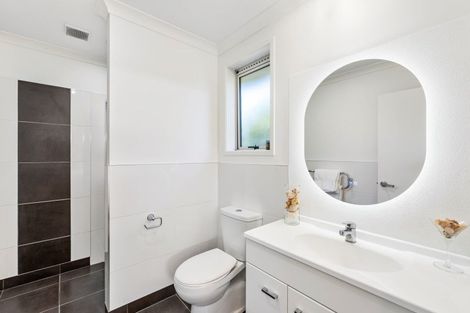 Photo of property in 22c Seychelles Drive, Papamoa Beach, Papamoa, 3118