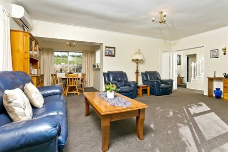 Photo of property in 2/4 Frater Avenue, Milford, Auckland, 0620
