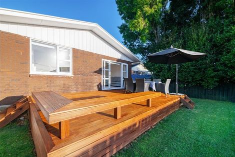 Photo of property in 8 Spence Road, Henderson, Auckland, 0612