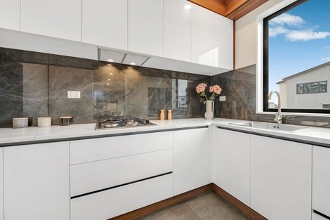 Photo of property in 32 Adamson Road, Flat Bush, Auckland, 2019