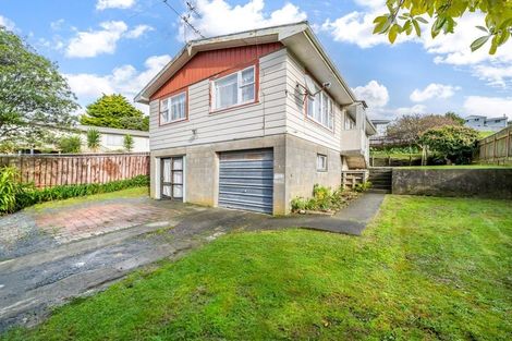 Photo of property in 39 Beaumaris Crescent, Ascot Park, Porirua, 5024