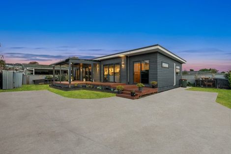 Photo of property in 92 Dominion Road, Papakura, 2110