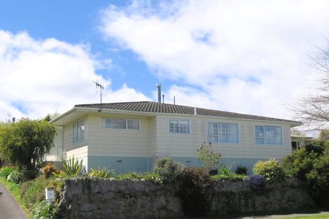 Photo of property in 2/62 Rokino Road, Hilltop, Taupo, 3330