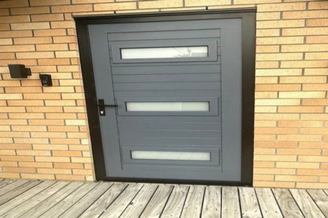 Photo of property in 1/4214a Great North Road, Glendene, Auckland, 0602