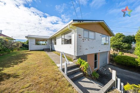 Photo of property in 47 Pekanga Road, Normandale, Lower Hutt, 5010
