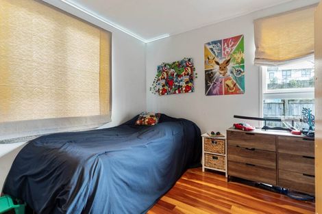 Photo of property in 17 Lysander Crescent, Beach Haven, Auckland, 0626