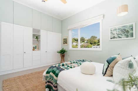 Photo of property in 58 Fairview Crescent, Kelburn, Wellington, 6012