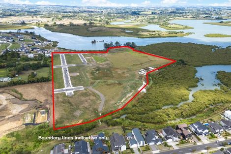 Photo of property in 22 Kaititiko Road, Rosehill, 2113