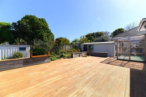 Photo of property in 486 Te Atatu Road, Te Atatu Peninsula, Auckland, 0610