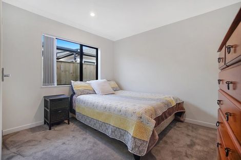 Photo of property in 3 Toropapa Close, Takanini, 2110