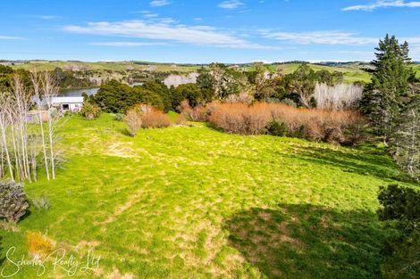 Photo of property in 227 Mountain Road, Maungaturoto, 0587