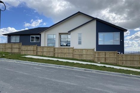 Photo of property in 2 Tannaghmore Drive, Flat Bush, Auckland, 2019