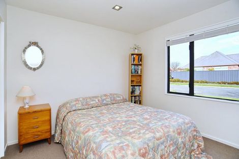 Photo of property in 8 Sheraton Place, Redwood, Christchurch, 8051