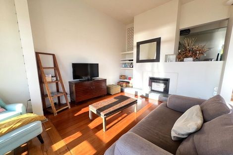 Photo of property in 11 Mcintyre Avenue, Mount Victoria, Wellington, 6011