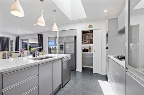 Photo of property in 48 Cassinia Close, Papamoa Beach, Papamoa, 3118