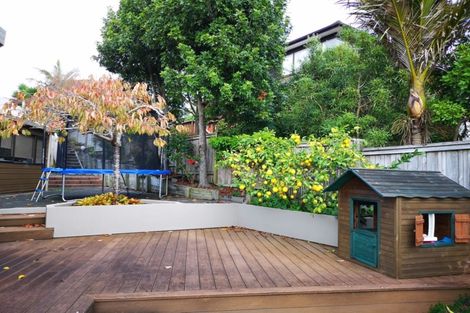 Photo of property in 62 Newhaven Terrace, Mairangi Bay, Auckland, 0630