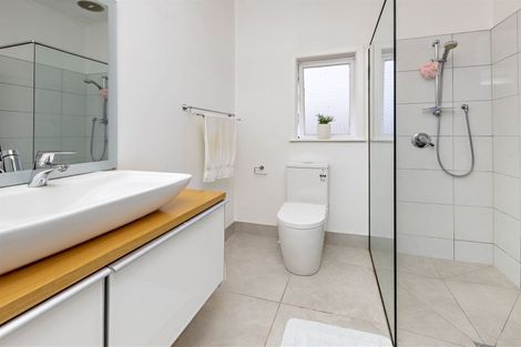 Photo of property in 2/15 Hill Road, Papatoetoe, Auckland, 2025