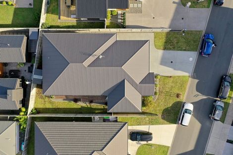 Photo of property in 84 Awataha Crescent, Pyes Pa, Tauranga, 3110