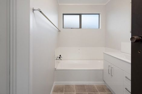 Photo of property in 59a Queen Road, Bellevue, Tauranga, 3110