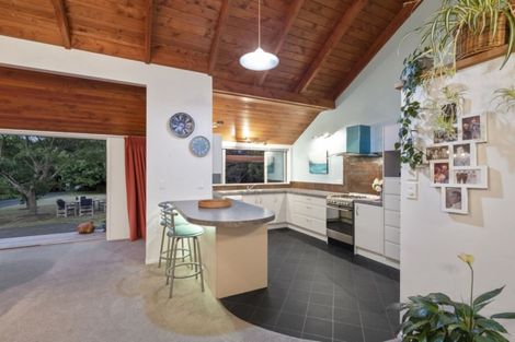 Photo of property in 1083 Kahikatea Flat Road, Waitoki, Kaukapakapa, 0871