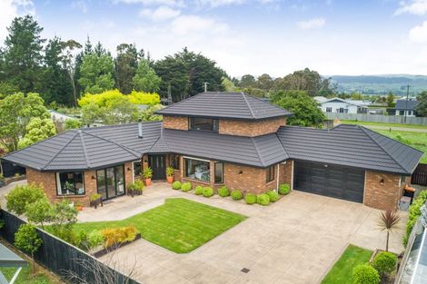 Photo of property in 7 Alpine Grove, Kelvin Grove, Palmerston North, 4414