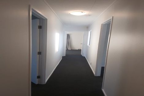 Photo of property in 2/12 Melleray Place, Randwick Park, Auckland, 2105