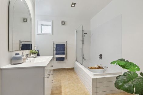 Photo of property in 19 Sidlaw Street, Strathmore Park, Wellington, 6022