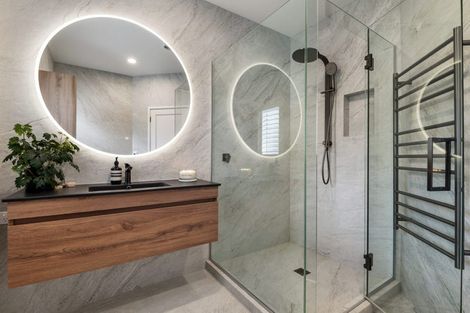 Photo of property in 24 Muritai Road, Milford, Auckland, 0620