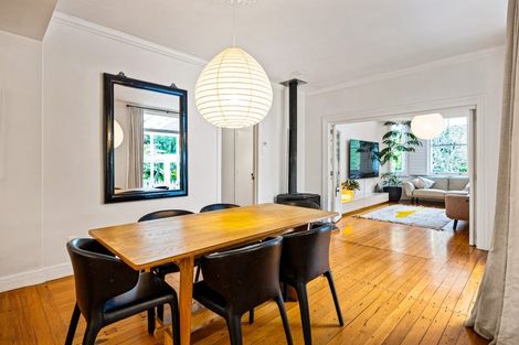 Photo of property in 1-9 Deirdre Place, Titirangi, Auckland, 0604