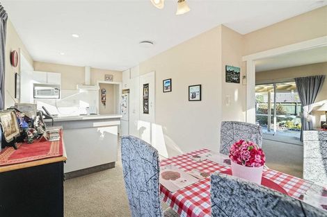 Photo of property in 22 Kathleen Crescent, Hornby, Christchurch, 8042