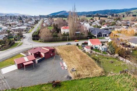 Photo of property in 3 Moore Street, Milton, 9220