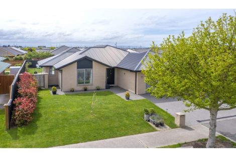 Photo of property in 50 Hakatere Road, Pegasus, 7612