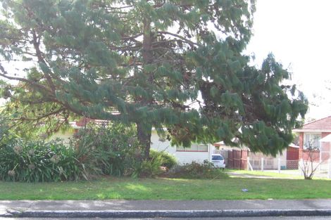 Photo of property in 29 Vodanovich Road, Te Atatu South, Auckland, 0610