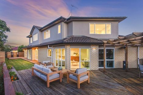 Photo of property in 41 Sapperton Drive, Henderson, Auckland, 0612