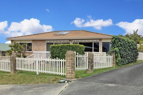 Photo of property in 20 Pohutukawa Drive, Cable Bay, 0420