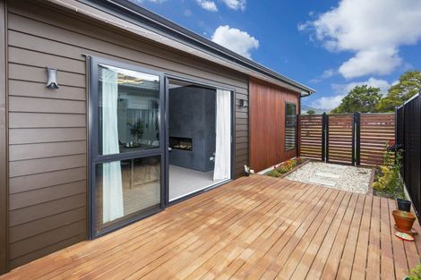 Photo of property in 11 Buddle Road, Wallaceville, Upper Hutt, 5018